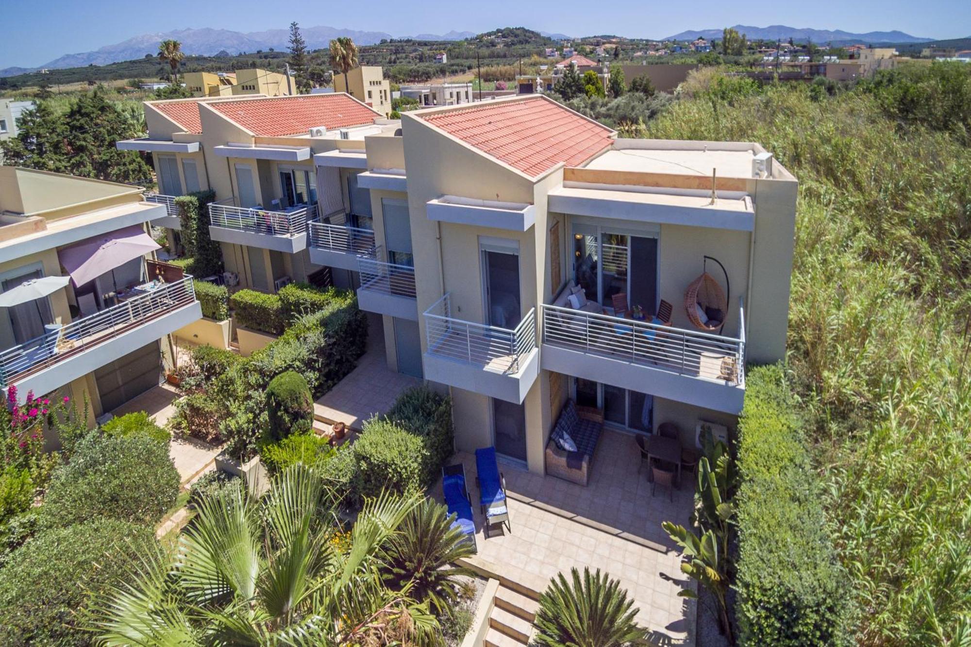 Maleme Yoga Blue Apartment Chania  ภายนอก รูปภาพ