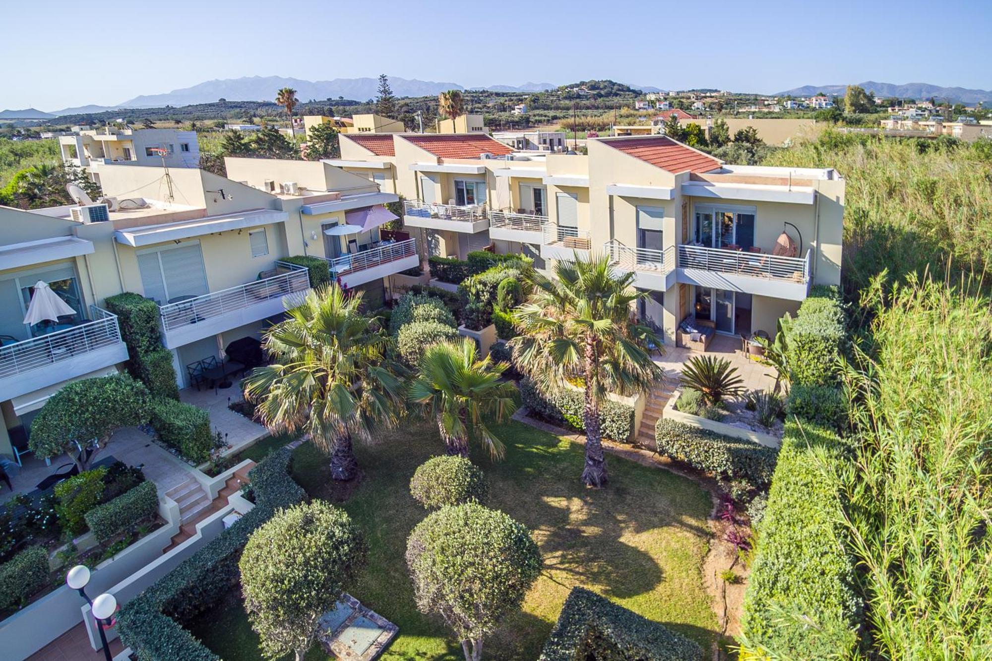 Maleme Yoga Blue Apartment Chania  ภายนอก รูปภาพ