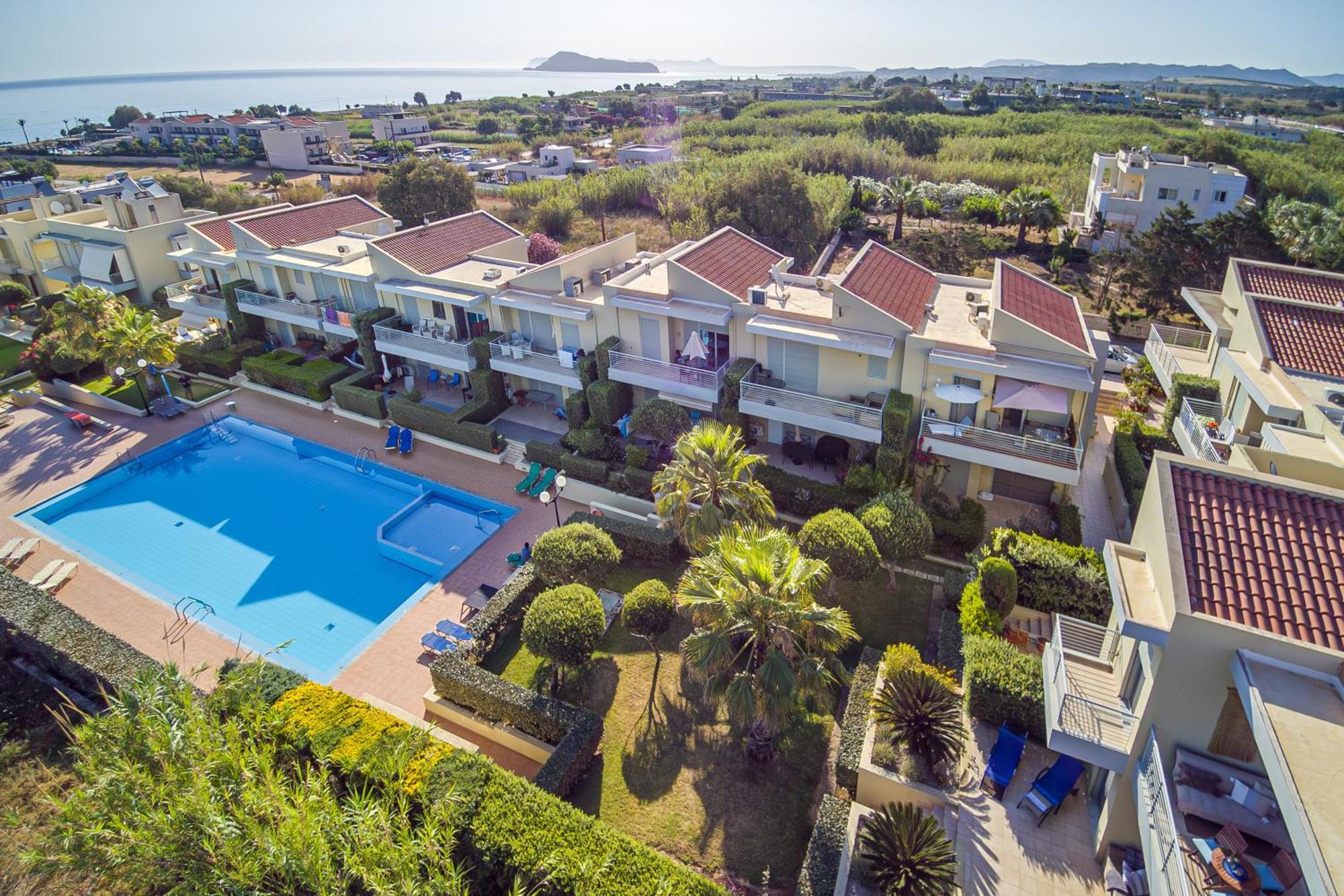 Maleme Yoga Blue Apartment Chania  ภายนอก รูปภาพ