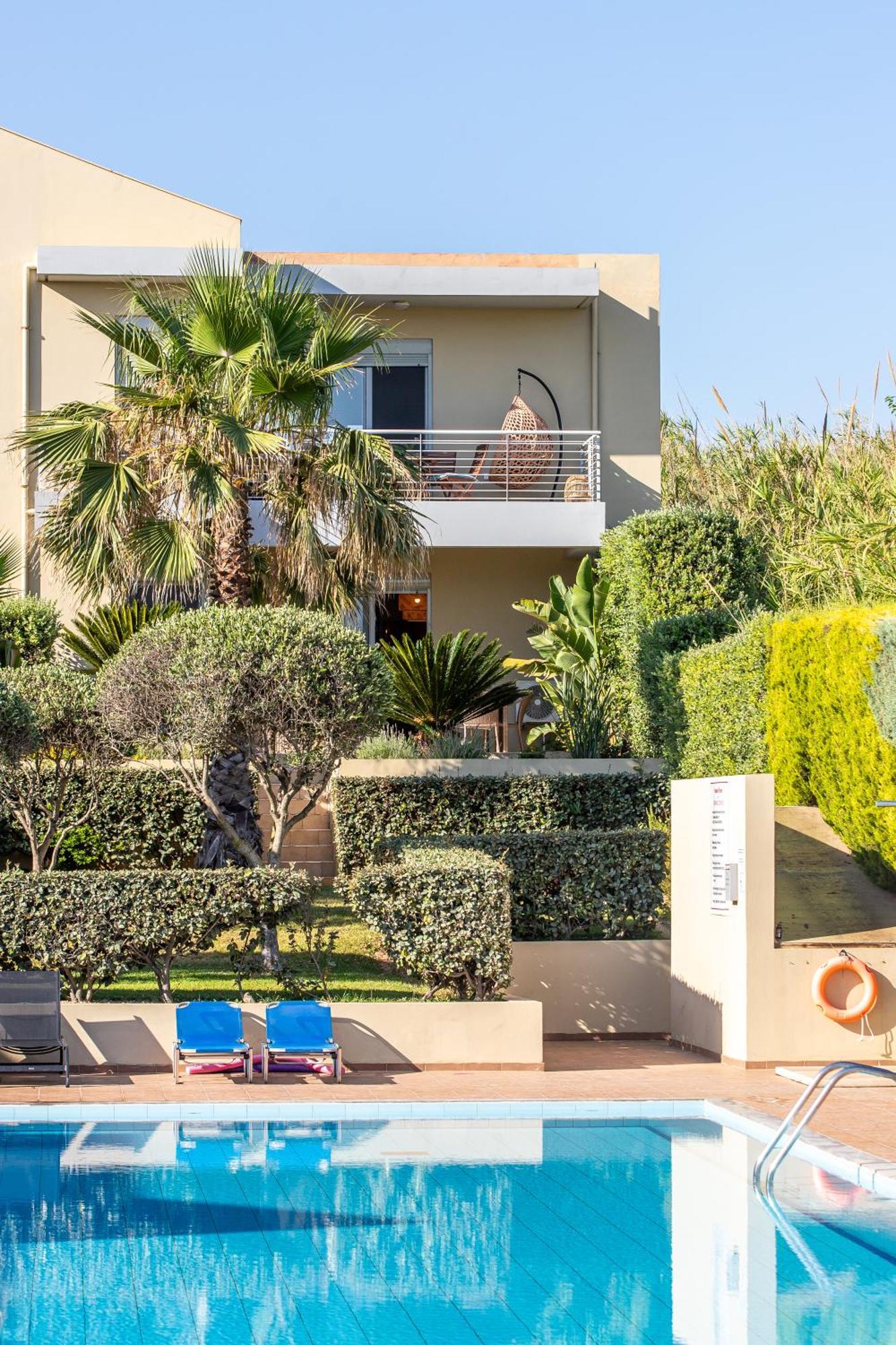 Maleme Yoga Blue Apartment Chania  ภายนอก รูปภาพ