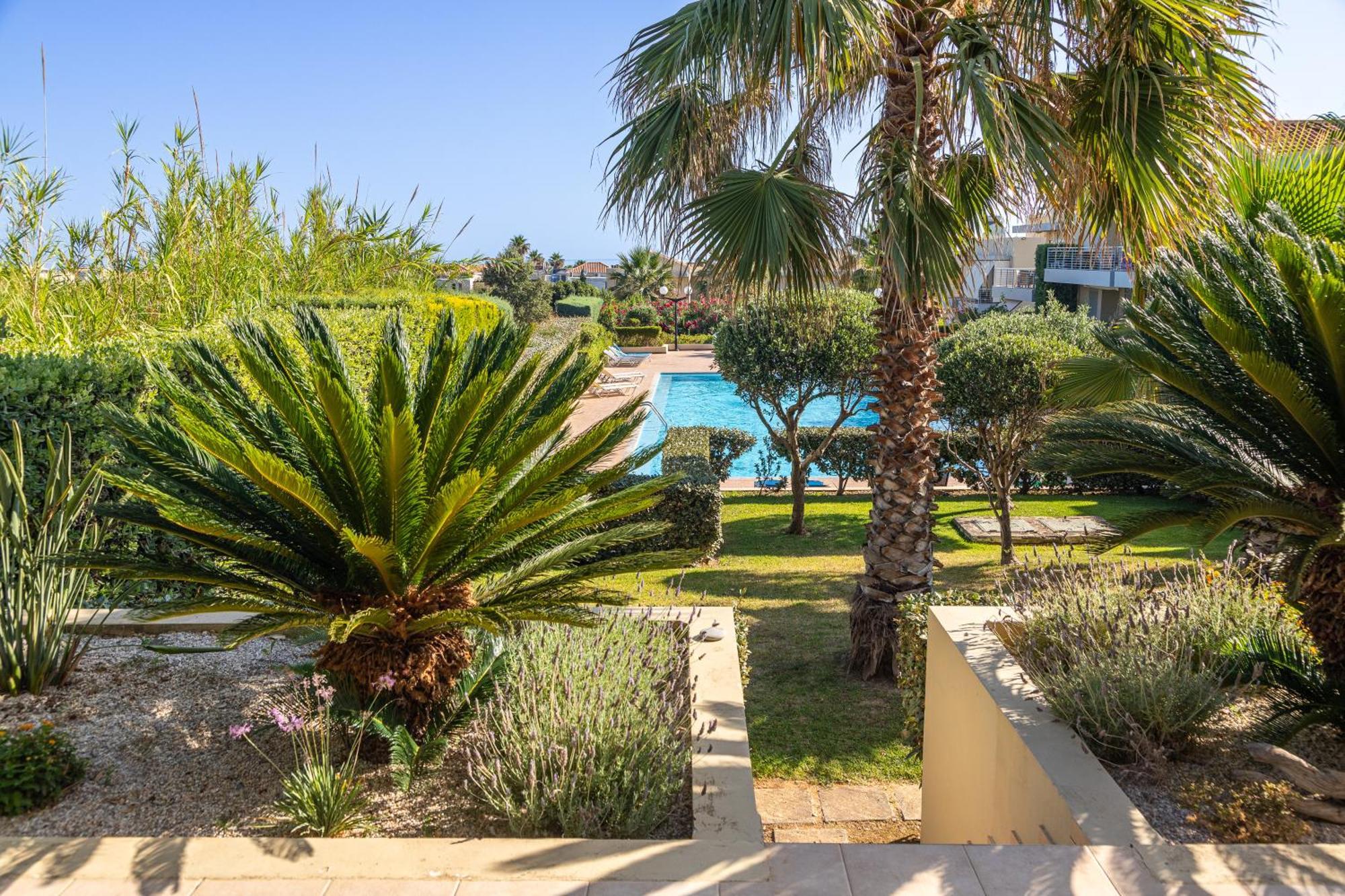 Maleme Yoga Blue Apartment Chania  ภายนอก รูปภาพ