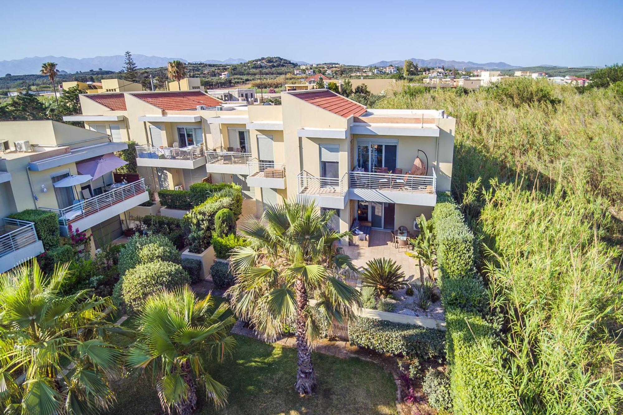 Maleme Yoga Blue Apartment Chania  ภายนอก รูปภาพ
